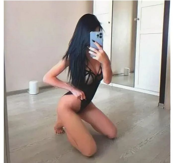 Девушки на час метро Беговая — срочные встречи